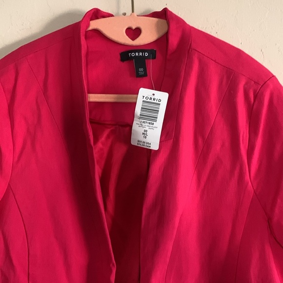 Torrid NWT Pink Cut Away Blazer Size 00 (M/L) - Picture 3 of 6